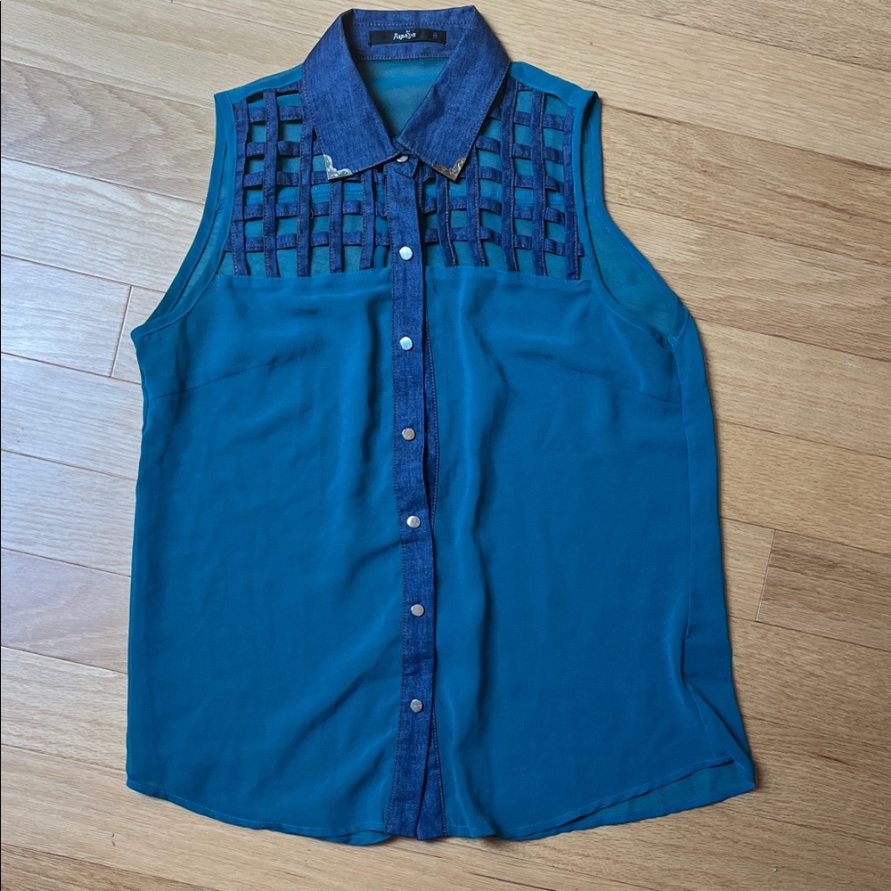 Papaya Teal and Navy Sleeveless Button-Down Shirt